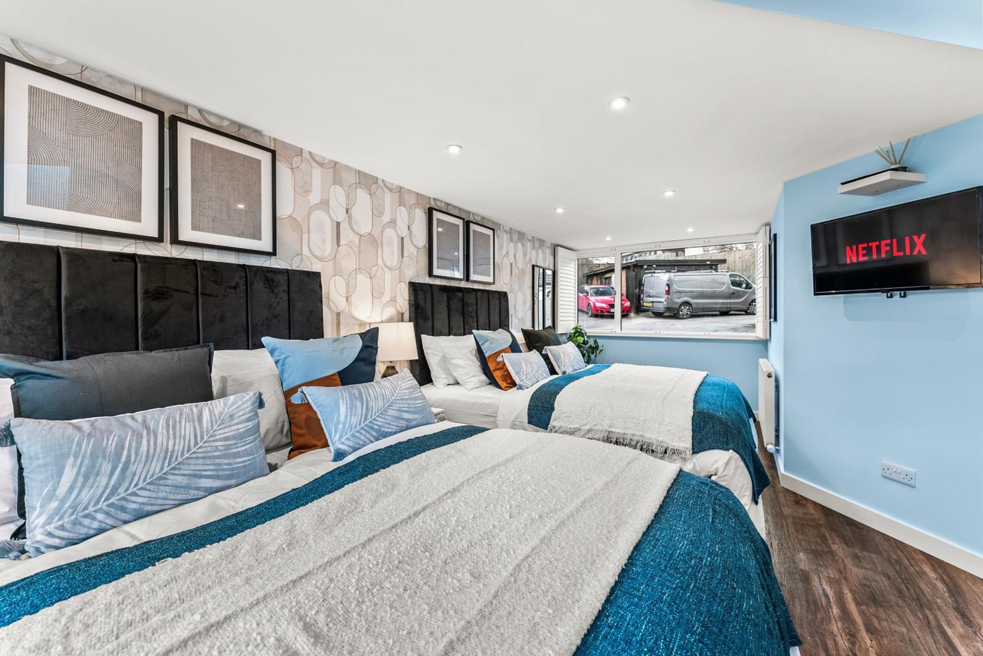 Elegant Retreat In Cheltenham - Garden & Parking Included 外观 照片