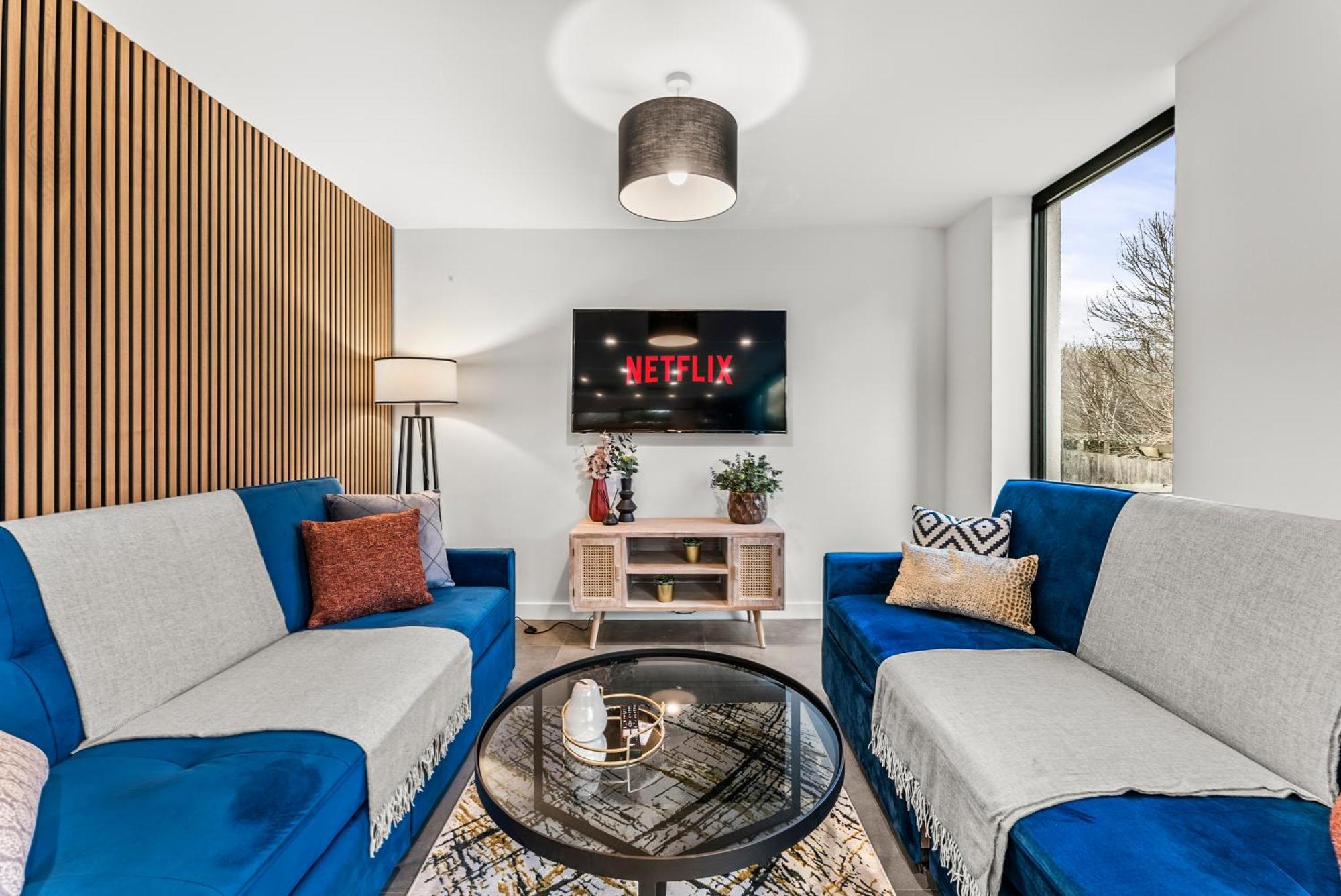 Elegant Retreat In Cheltenham - Garden & Parking Included 外观 照片
