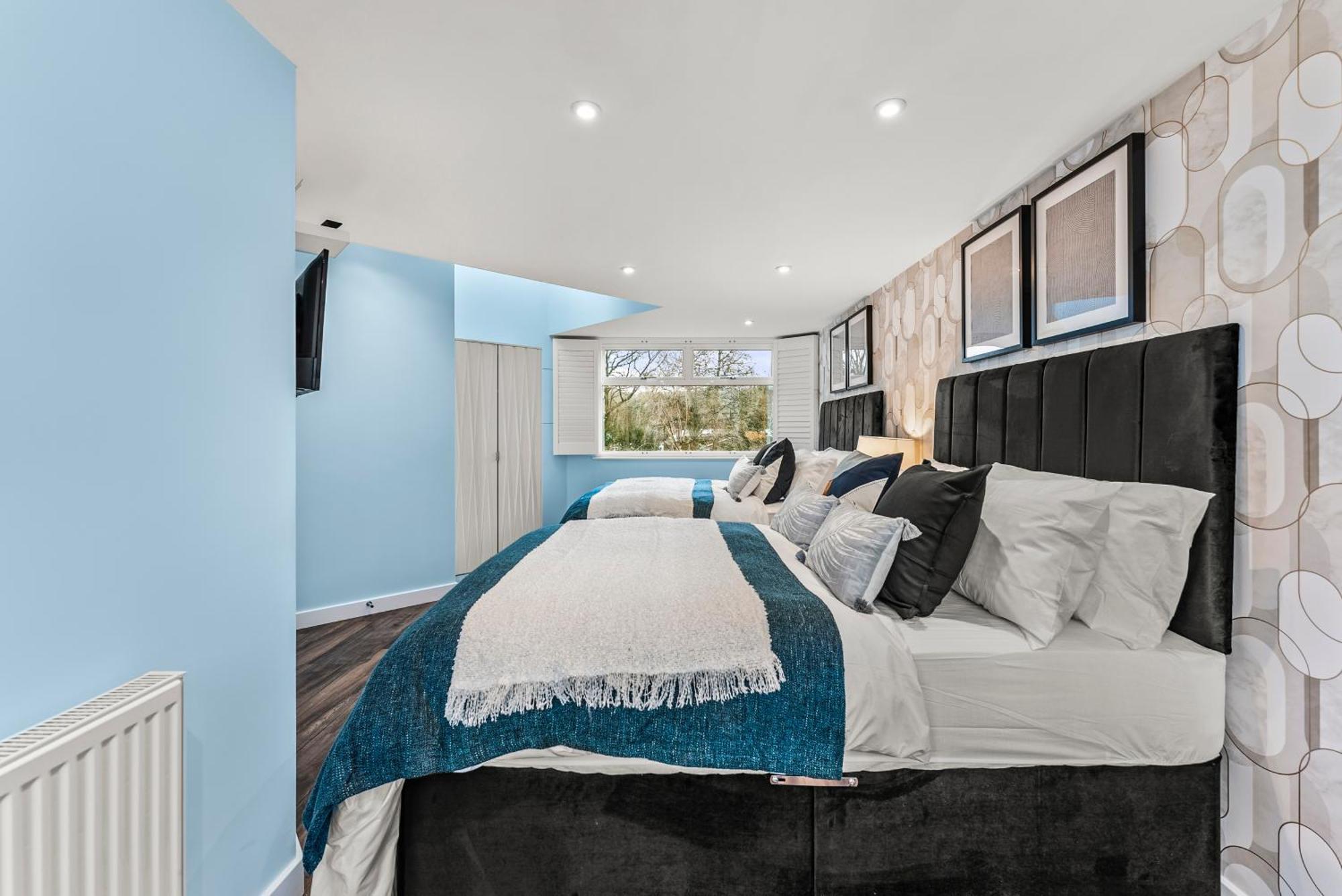 Elegant Retreat In Cheltenham - Garden & Parking Included 外观 照片
