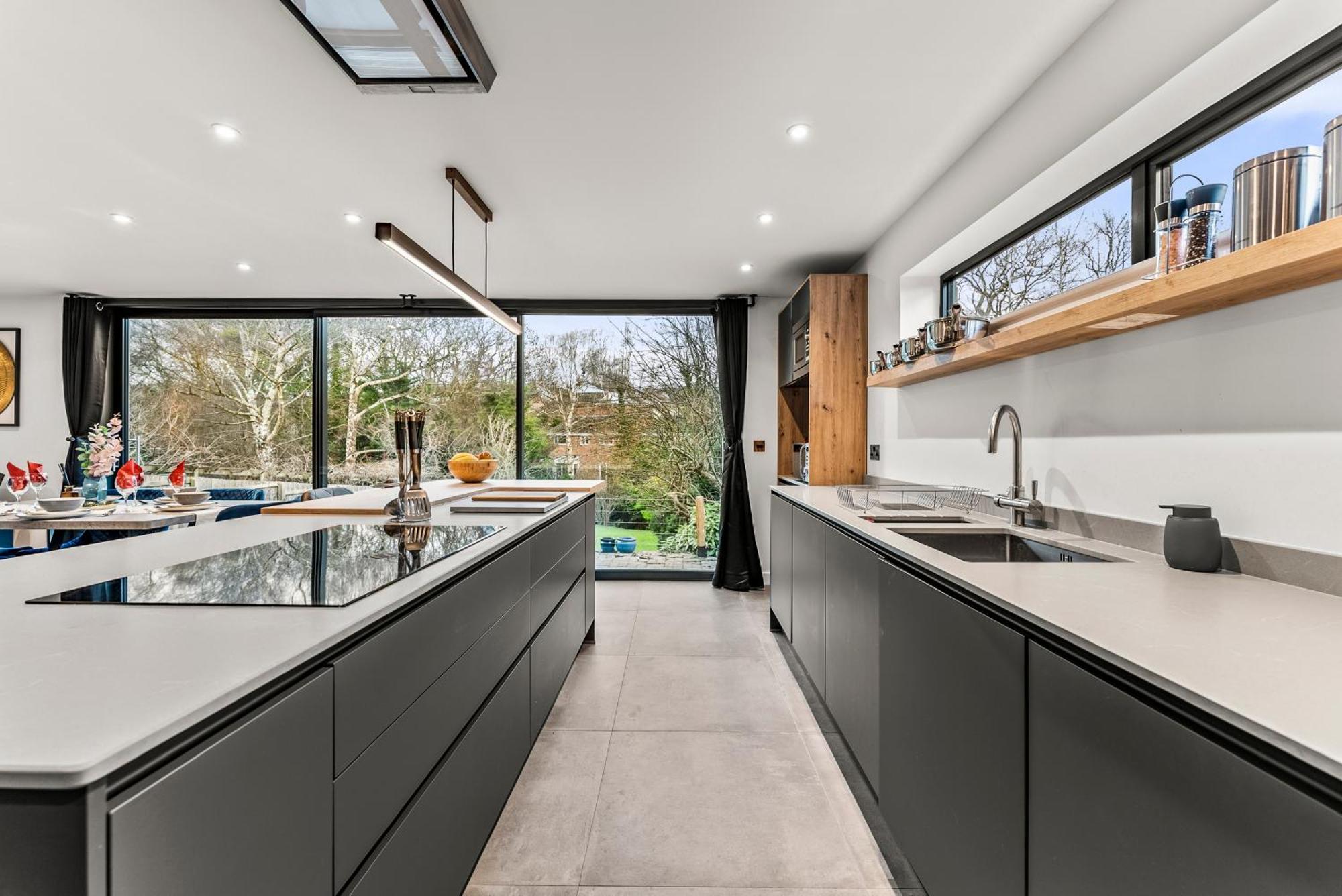 Elegant Retreat In Cheltenham - Garden & Parking Included 外观 照片